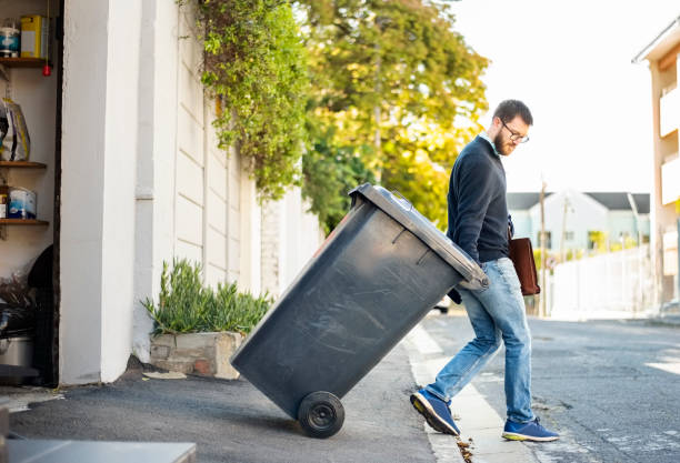 Best Yard Waste Removal  in Glendale, WI